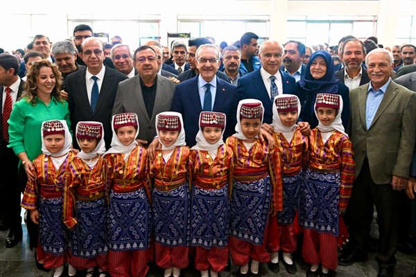 Malatya Valisi Yavuz, 11. Malatya Anadolu Kitap Fuarı’na katıldı