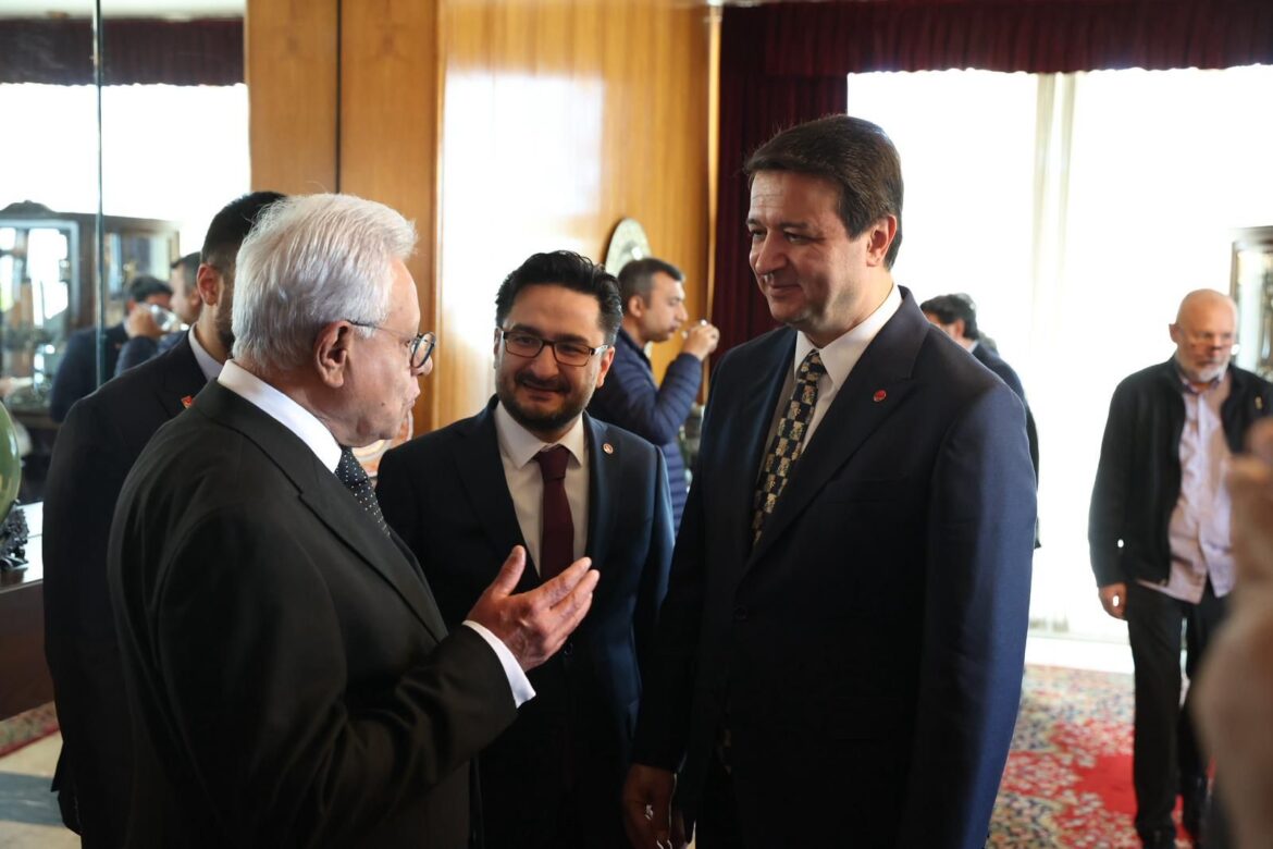 Saadet Partisi Genel Başkanı Arıkan Keşmir Günü programına katıldı