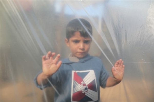 UNRWA: Gazze’de yerinden edilen aileler için okullar güvenli sığınak oldu