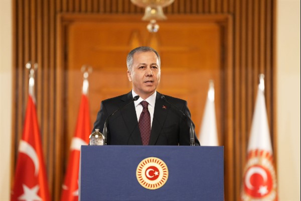 Yerlikaya Sındırgı’da inceleme yaptı