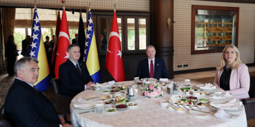 Erdoğan, Bosna-Hersek Devlet Başkanlığı Konseyi Üyeleriyle bir araya geldi