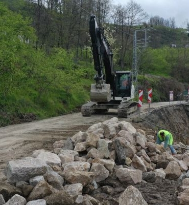 Ordu’da heyelan riskine karşı taş duvar çalışması
