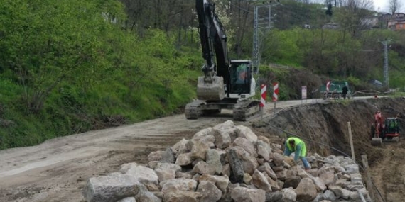 Ordu’da heyelan riskine karşı taş duvar çalışması
