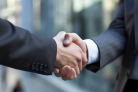 Fransa Cumhurbaşkanı Macron, Afrika Birliği Komisyonu Başkanı Youssouf ile görüştü