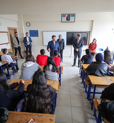 Vali Masatlı, Hatay’da eğitim kurumlarını ziyaret etti