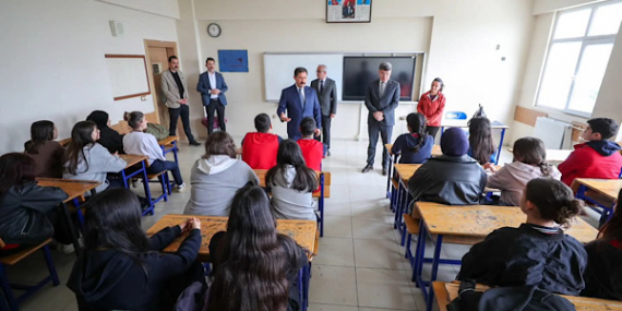 Vali Masatlı, Hatay’da eğitim kurumlarını ziyaret etti