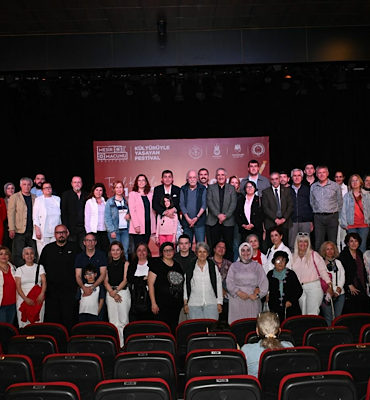 Cahit Berkay Manisa’da söyleşiye katıldı