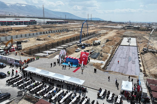 Niğde’de 682 yeni dükkan için temel atma töreni gerçekleştirildi