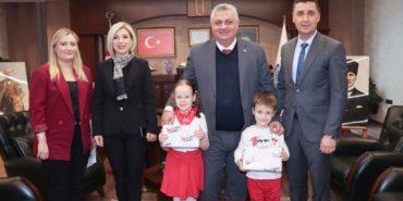 Gürel, öğrencileri makamında ağırladı