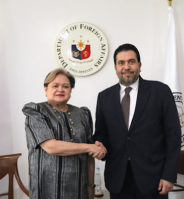 Filipinler Cumhuriyeti Dışişleri Bakanı Lazaro, Al Hamidi ile görüştü