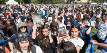 İZKİTAP 7'inci İzmir Kitap Fuarı ziyaretçilerini ağırladı