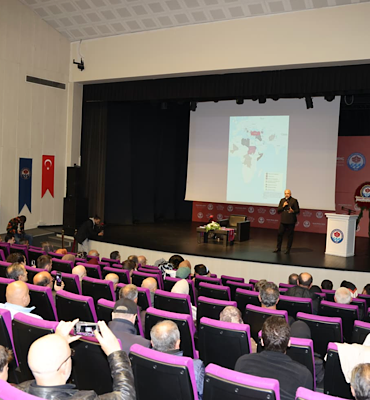 Mete Yarar’dan Trabzon’da “Yeni Dünya Düzeni” analizi
