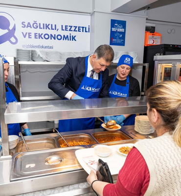 İzmir'de 6'ncı kent lokantası hizmete açıldı