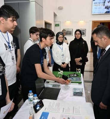 Vali Aktaş “Bir Patent Fikrim Var” ödül törenine katıldı