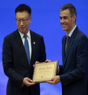 İspanya Başbakanı: İşbirliği bilimi zayıflatmaz, aksine daha da güçlendirir