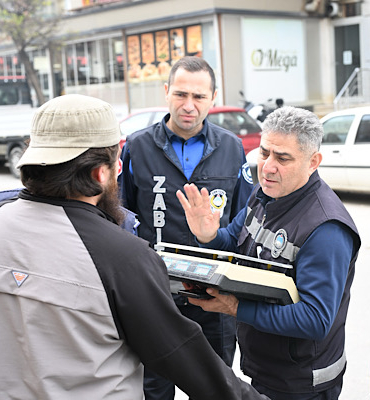 Manisa’da marketlere yönelik gıda denetimi gerçekleştirildi