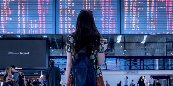 İran uluslararası uçuşları yeniden başlattı