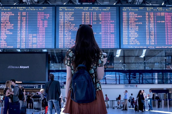 İran uluslararası uçuşları yeniden başlattı