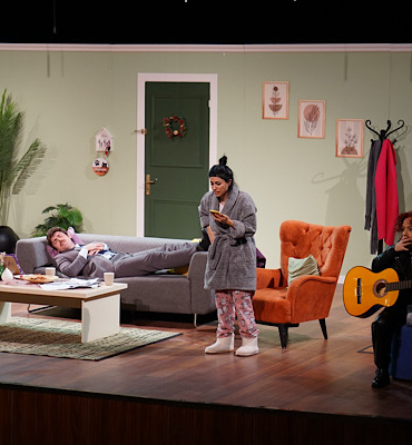 Esenyurt’ta “Sara’yı Evlendirmek” oyunu sahnelendi