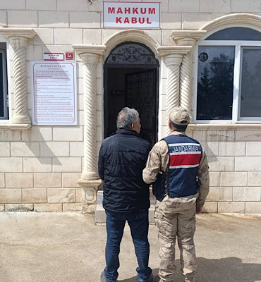 Şanlıurfa’da kesinleşmiş hapis cezası bulunan 2 şahıs yakalandı