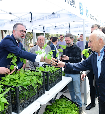 Kestel’de 6 bin ahududu fidanı üreticilere dağıtıldı