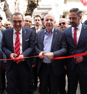 Özdağ, Buca İlçe Başkanlığı’nın açılışını gerçekleştirdi