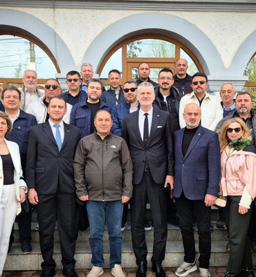 Gemlik heyeti, Navodari Belediyesi’nde görüşmeler gerçekleştirdi