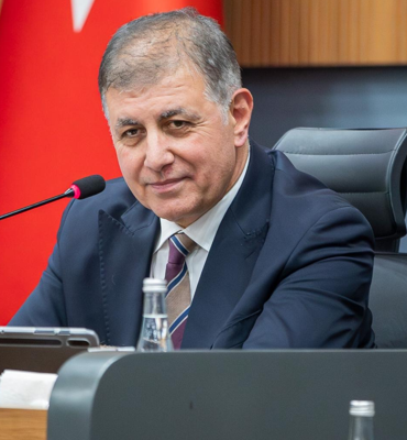 Tugay koltuğunu çocuklara devretti