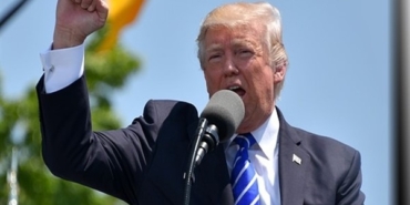 Trump: İran yönetimi yüzlerce gemiyi ABD’ye yönlendirdi