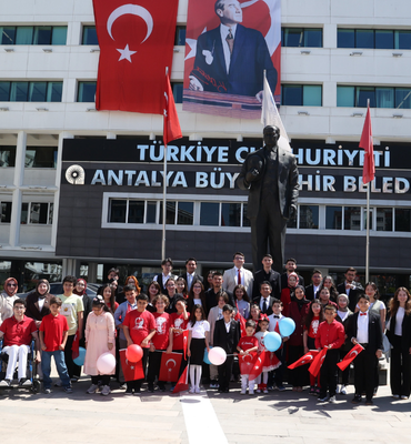 Antalya’da 23 Nisan’da Temsili Çocuk Meclisi toplandı