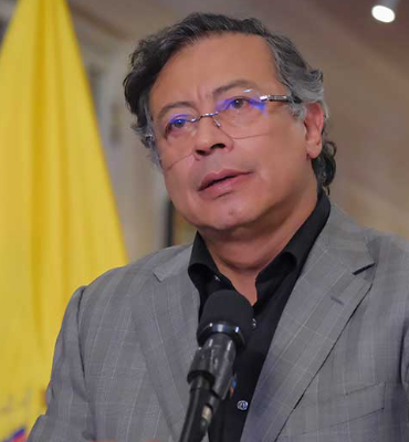 Petro’dan Uribe dönemine insan hakları eleştirisi