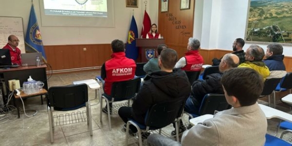 Havacılık kulübü gönüllülerine afet eğitimi verildi