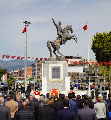 Atatürk’ün Edremit’e gelişinin 92. yıl dönümü kutlandı