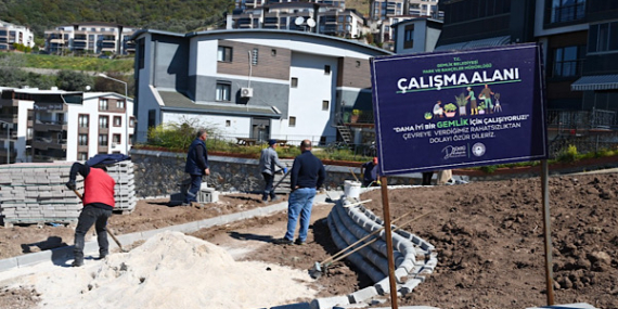 Gemlik’te yeşil alan ve peyzaj çalışmaları yürütülüyor