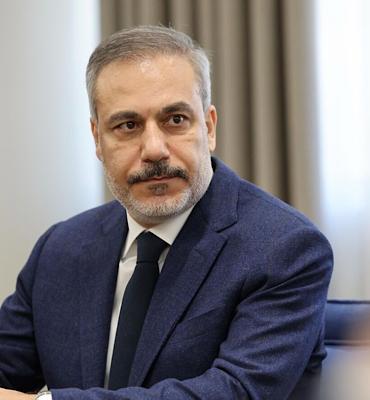 Bakan Fidan, Pakistan Başbakanı Şerif ile bir araya geldi