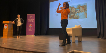 Maltepe’de okullarda artan şiddet konulu panel düzenlendi