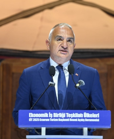 Ersoy: Yasa dışı yollarla yurt dışına çıkarılan eserin iadesini sağladık