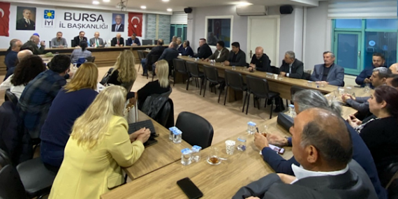 Kaya: Görevden alınan ilçelerde istifa hakkı yok