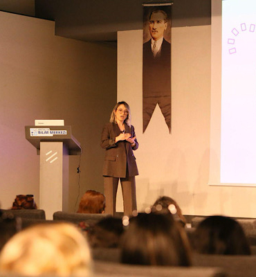 “Özgül Öğrenme Bozuklukları: Disleksi ve Disgrafi Semineri” düzenlendi