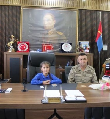 Erzin’de jandarma makamı çocuklara devredildi