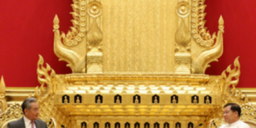 Wang Yi, Myanmar Devlet Başkanı Min Aung Hlaing ile görüştü