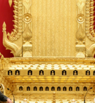 Wang Yi, Myanmar Devlet Başkanı Min Aung Hlaing ile görüştü