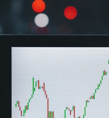 ABD vadeli endeksleri yükselirken petrol geriledi