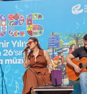 Eskişehir’de “arabasız pazar” ve “sokakta müzik var” etkinlikleri düzenlendi