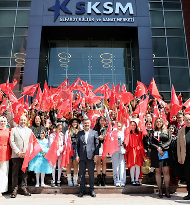 Görsel Kahramanlar Sergisi, Sefaköy Galeri Küp’te ziyarete açıldı