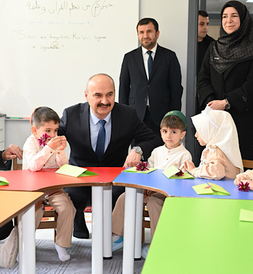 Vali Canalp, 4-6 yaş Kur'an kursunun açılışını gerçekleştirdi