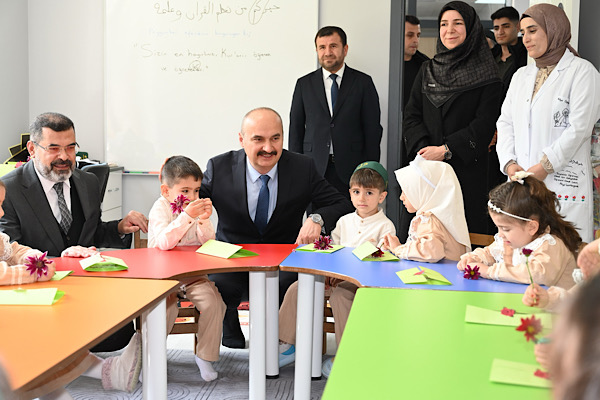 Vali Canalp, 4-6 yaş Kur'an kursunun açılışını gerçekleştirdi