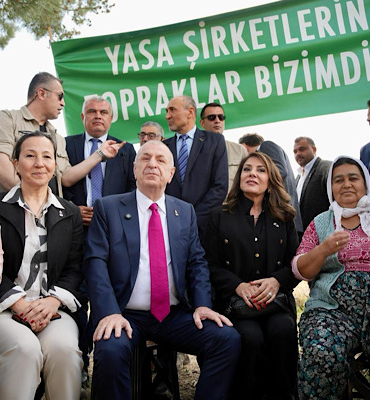 Zafer Partisi Genel Başkanı Özdağ, Akbelen’i ziyaret etti