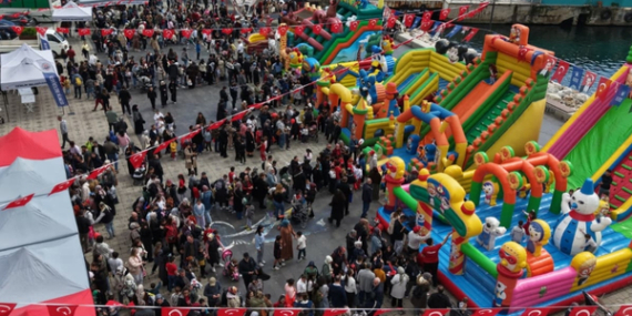 Gemlik’te 23 Nisan Ulusal Egemenlik ve Çocuk Bayramı kutlandı