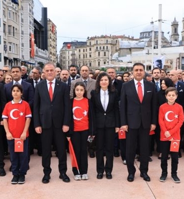 Aslan: Cumhuriyetimiz güvende, geleceğimiz aydınlık